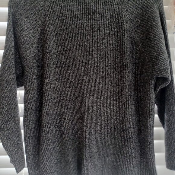 Reference Point New York Women’s 2X Sweater Gray Black Marled Knit V-Neck - Picture 5 of 5